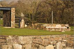 park_front wall